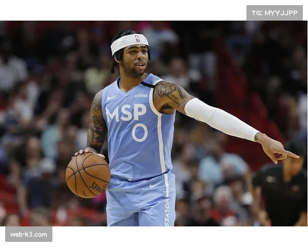 教科书式协防：安东尼·戴维斯从弱侧补防，封盖掉对手必进上篮